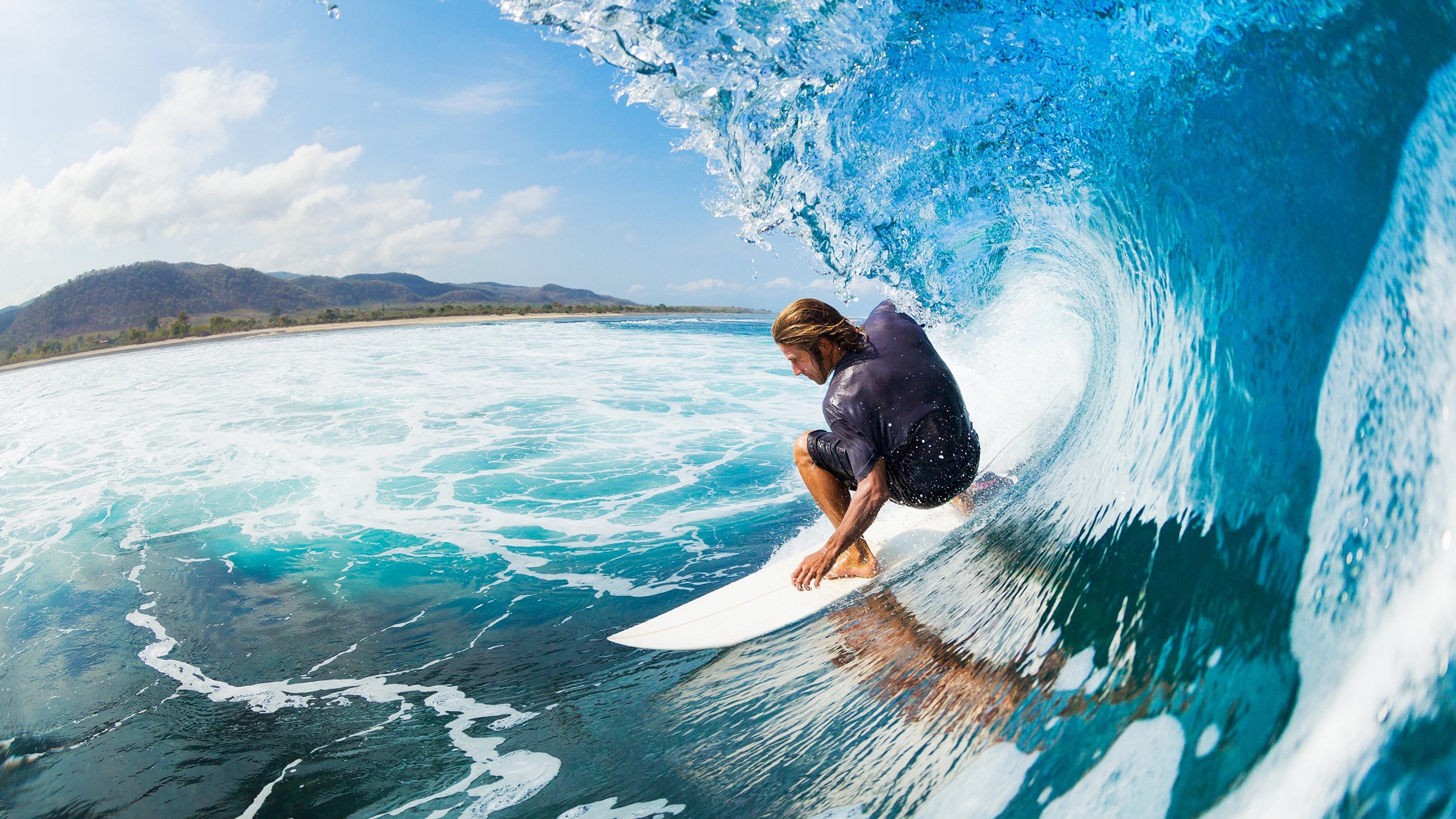 米兰体育-“沙滩赛场迎来高水平对决，手球与合球同台竞技”