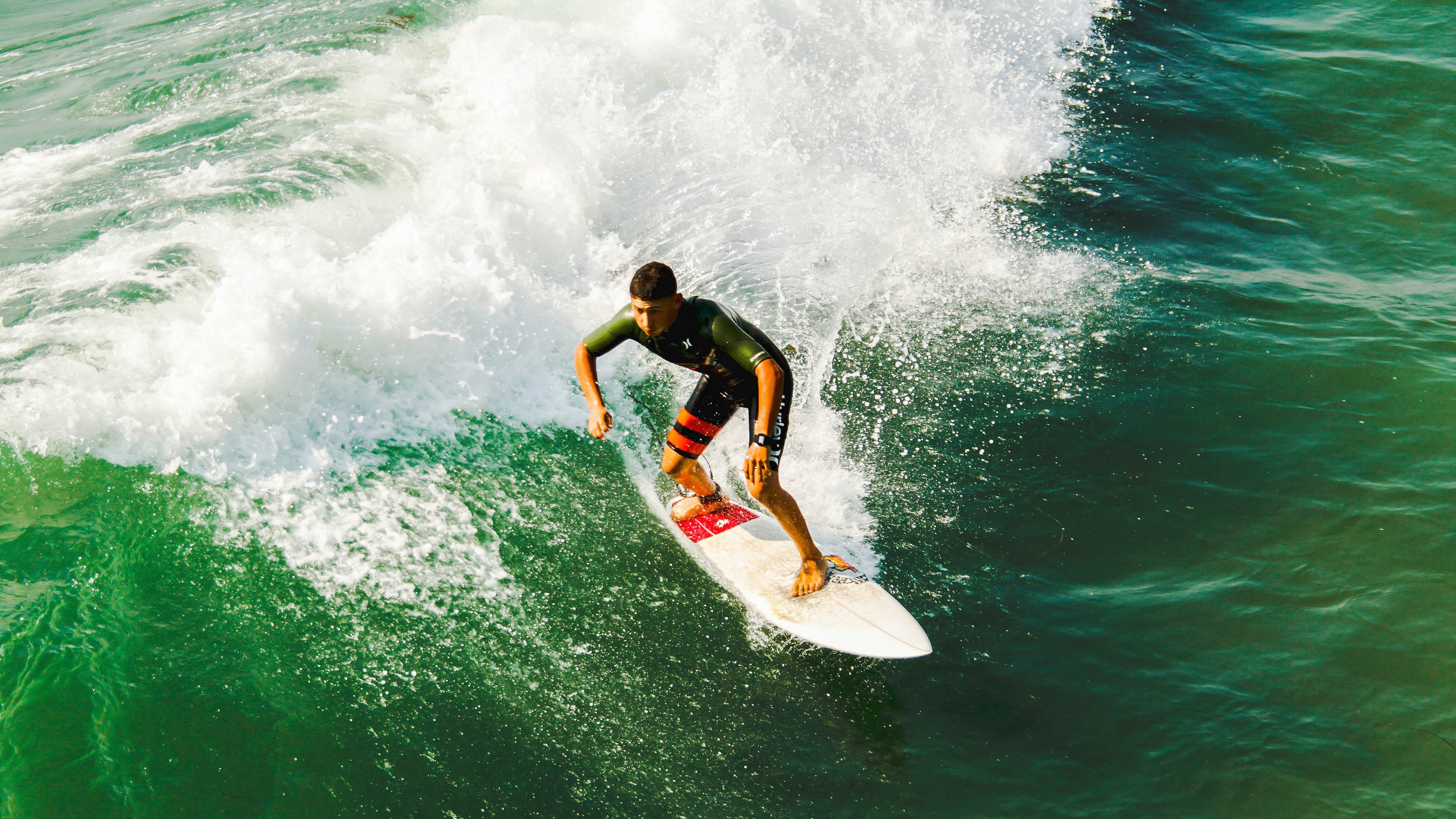 球迷Adventure:线上线下的互动精彩瞬间,球鞋线上线下什么意思